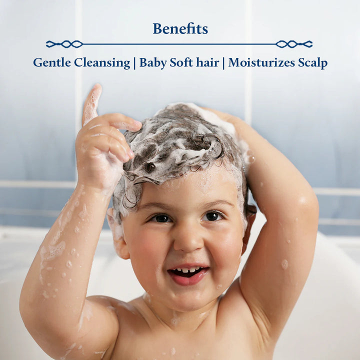 Niraa Baby Shampoo gently cleans baby's hair and moisturizes scalp.